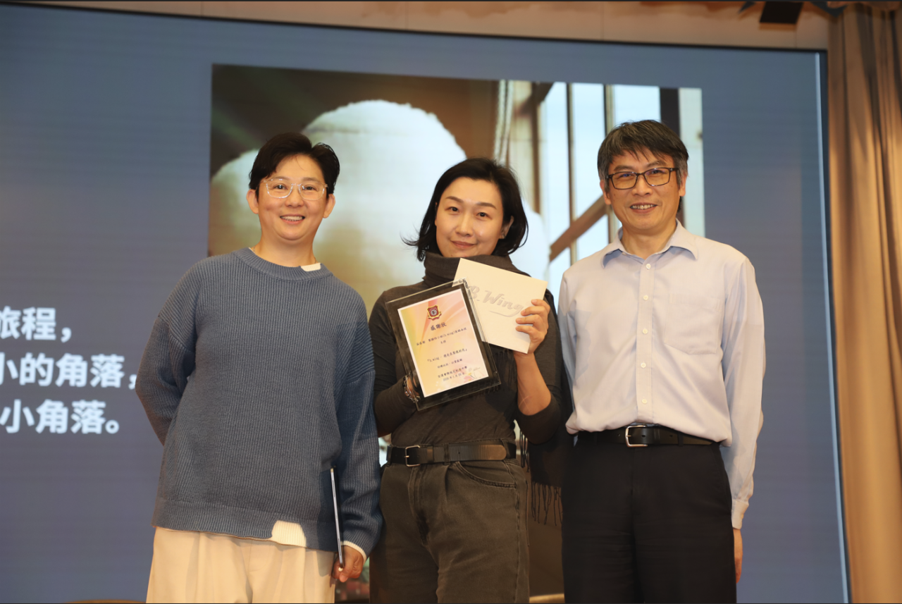 校方致送感謝卡予B. Wing