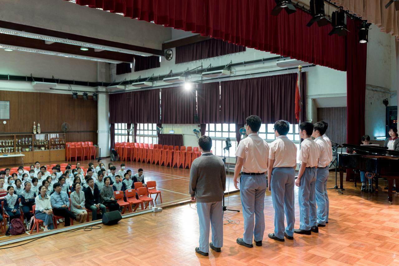 本校同學表演