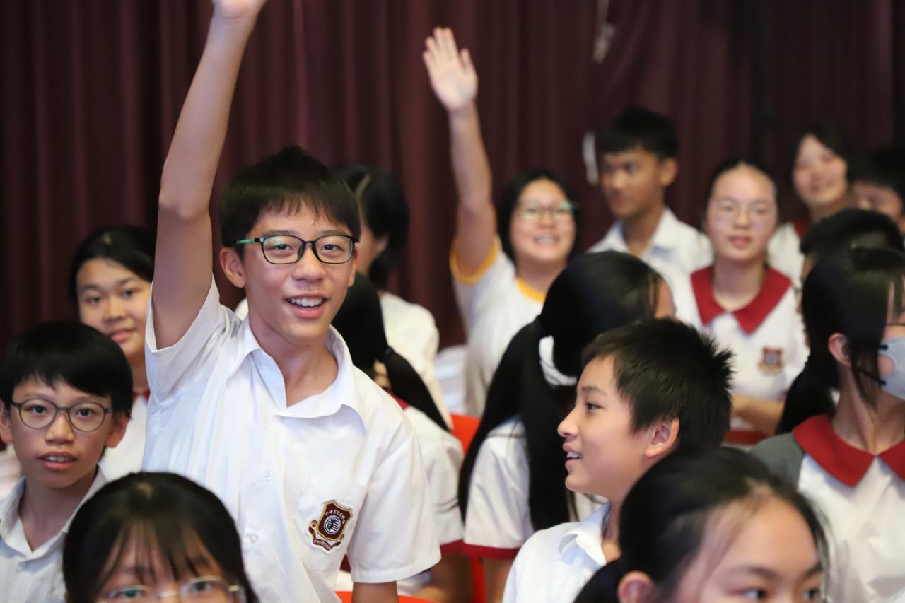 同學們踴躍參與互動環節。