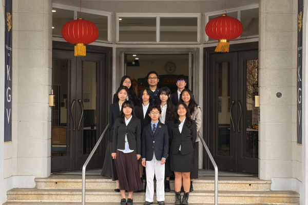 本校同學以及負責帶隊的歷史科主任鍾卓琛老師