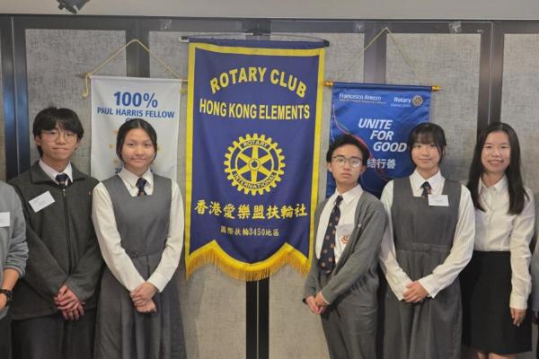 校長、副校長、校友及四位同學一同出席簽署合作備忘錄約儀式