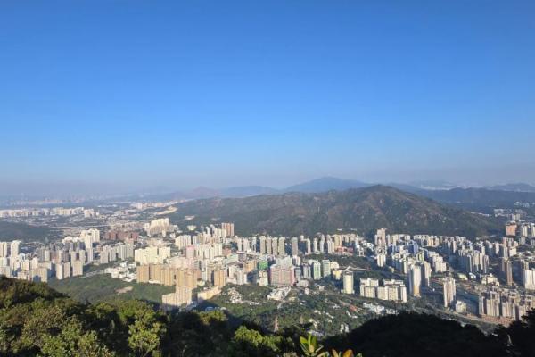 整個屯門社區盡收眼簾，同學都有興趣找找自己住處在哪個方位